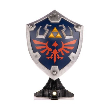Figur First 4 Figures The Legend of Zelda Breath of the Wild Hylian Shield Collector's Edition Geneva Store Switzerland Figur First 4 Figures The Legend of Zelda Breath of the Wild Hylian Shield Collector's Edition Geneva Store Switzerland