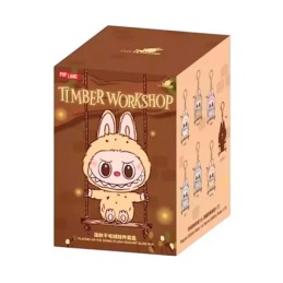 Figur POP MART POP MART – Labubu Timber Workshop “Playing on the Swing” Plush – Pop Land Exclusive (Blind Box) Geneva Store S...