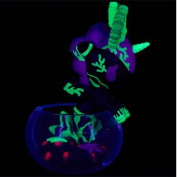 Figuren Tokidoki Tokidoki Einhorn Mermicorno Blacklight Neon Reef Deep Star Coral Limitierte Auflage Genf Shop Schweiz